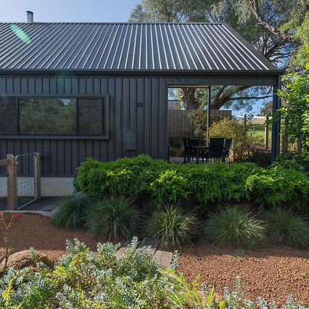 Margaret River Bungalow-1-Street - Pet Friendly ภายนอก รูปภาพ
